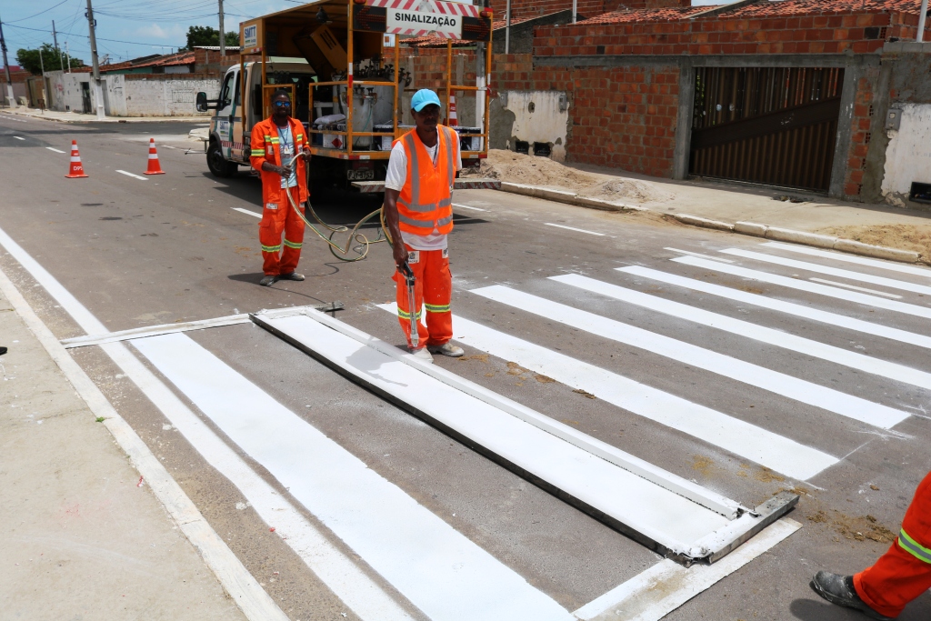 SMTT implantou mais de 25 mil metros quadrados de sinalização horizontal em 2018 - SMTT Aracaju